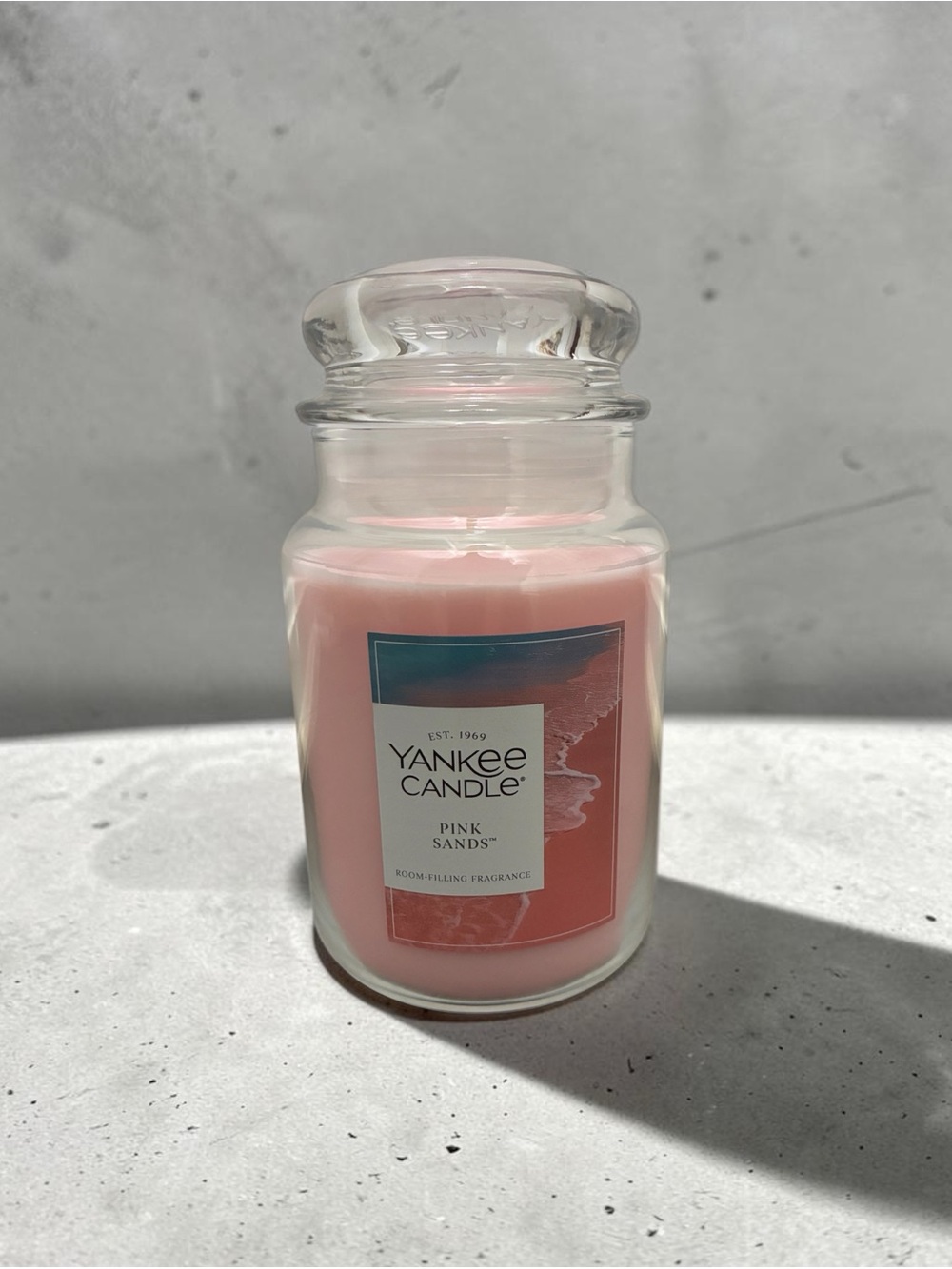 🕯️ Yankee Candle “Pink Sands” Classic Jar Candle 🌸